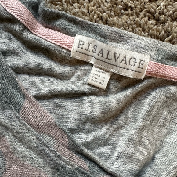 PJ Salvage Lounge Top - Picture 2 of 3